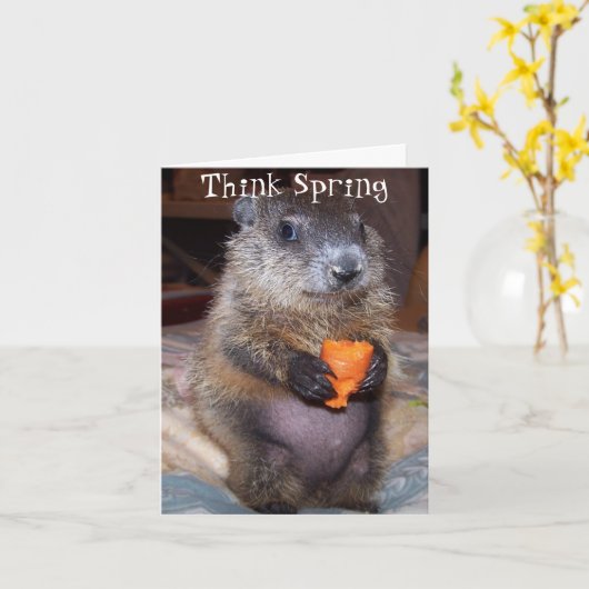 Carte heureuse de jour de Groundhog avec le bébé (Fleur jaune)