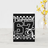 Carte I Survived 67 Days Of School Checkered Coquette Bo (Fleur jaune)