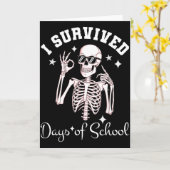 Carte I Survived 67 Days Of School Skeleton Student Teac (Fleur jaune)