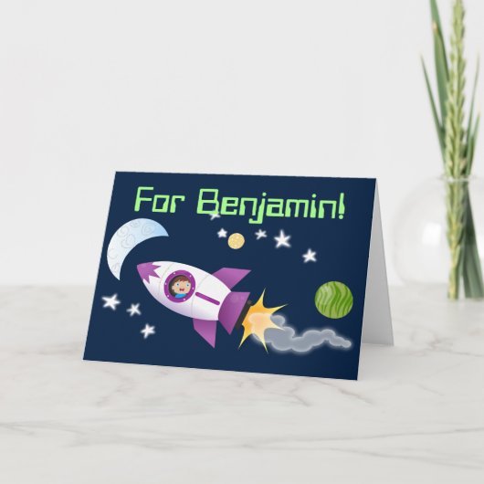 Carte Illustration d'un mignon garçon dans un vaisseau-f (Devant)