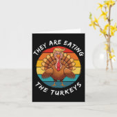 Carte Ils Mangent Les Dindes Drôle Donald Trump Tha (Fleur jaune)