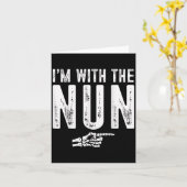 Carte I'm With The Nun Easy Costume Halloween Couples Ma (Fleur jaune)