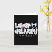 Carte Infirmière coquette en salle d'accouchement Crewne (Fleur jaune)