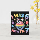 Carte J'avais 6 ans maintenant j'ai 7 ans Mignons enfant (Fleur jaune)