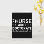 Carte Je suis une infirmière avec un doctorat en soins i (Fleur jaune)