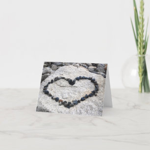 Carte Je t'aime coeur sur des roches