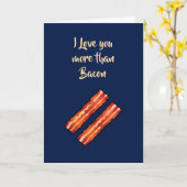 Carte Je t'aime plus que Bacon Card en bleu marine (Fleur jaune)
