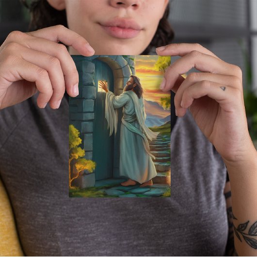 Carte Jésus frappe à une porte rustique