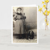 Carte Jeune fille 1900 et son chien (Fleur jaune)