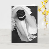 Carte Jeune mariée et ses chaussures (Fleur jaune)