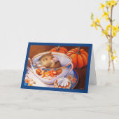 Carte Jeune Souris d'Automne Endormie dans une Tasse à T (Fleur jaune)