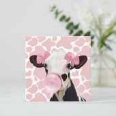 Carte Jolie fille Bubblegum rose soufflant vache (Debout devant)