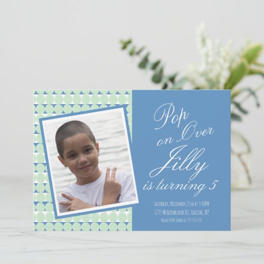 Carte Jouets Pop Sensory Anniversaire (Debout devant)