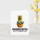 Carte Jour De La Maternelle Autographe Graduation Garçon (Fleur jaune)