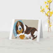 Carte Joyeuse fête des Mères ! Basset Hound endormi (Fleur jaune)