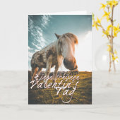Carte Joyeuse Saint-Valentin avec cheval qui regarde (Fleur jaune)