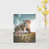 Carte Joyeuse Saint-Valentin avec cheval regardant (Fleur jaune)