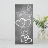 Carte Joyeuse Saint-Valentin sur un tableau à la craie (Debout devant)