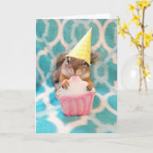 Carte Joyeux anniversaire, ami d'écureuil (Fleur jaune)