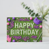 Carte Joyeux anniversaire de golf sur vert (Debout devant)