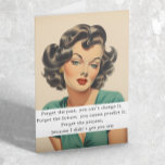 Carte Joyeux Anniversaire Drôle Dire Retro Femme<br><div class="desc">Cette conception a été créée par art numérique. Elle peut être personnalisée dans la zone fournir ou customiser en choisissant le clic pour customiser une autre option et en changeant le nom, les initiales ou les mots. Vous pouvez également modifier la couleur et le style du texte ou supprimer le...</div>