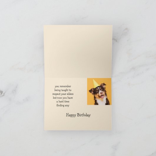 Carte Joyeux Anniversaire mignon Chien Obtenir vieille c (Intérieur)