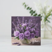 Carte Joyeux anniversaire Roses violets et fleurs de lav (Debout devant)