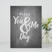 Carte Joyeux anniversaire sur fond tableau noir (Debout devant)
