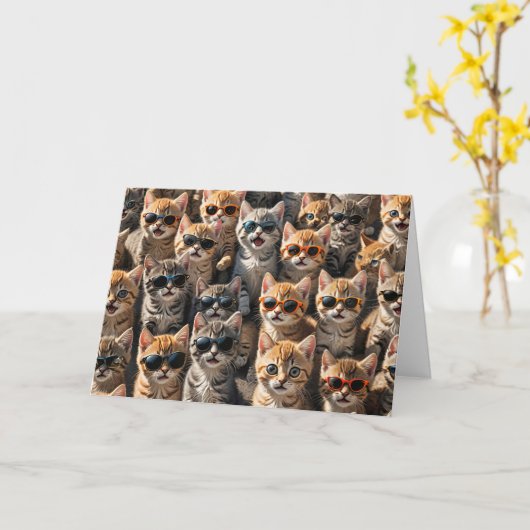 Carte Joyeux Chats d'Anniversaire Du Groupe (Fleur jaune)