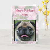 Carte Joyeux chien Carlin de la fête des mères (Fleur jaune)