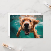 Carte Joyeux Golden Retriever nager sous l'eau (Devant/Arrière en situation)