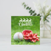Carte Joyeux Noël de baseball avec cadeaux d'herbe verte (Debout devant)