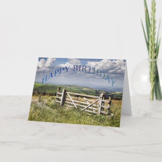 Carte Joyeux paysage d'anniversaire avec une porte (Devant)