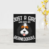 Carte Juste Une Fille Qui Aime Son Bernedoodle Filles De (Fleur jaune)