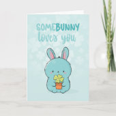 Carte Kawaii Bunny Holding Clover : Somebunny vous aime (Devant)