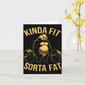 Carte Kinda Fit Sorta Fat Funny Gym Panda Weightlifting (Fleur jaune)