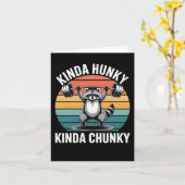 Carte Kinda Hunky Kinda Chunky Funny Racoon Powerlifting (Fleur jaune)