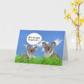 Carte Koala Bears in Grass humoristique Anniversaire (Fleur jaune)