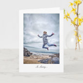 Carte La fille sautant - si désolé (Fleur jaune)