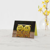 Carte La pensée mise à jour à vous, sourient (Fleur jaune)