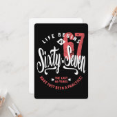 Carte La vie commence à 67 ans | 67e anniversaire (Devant/Arrière en situation)