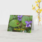 Carte Ladybug sur les fleurs de violet doux (Fleur jaune)