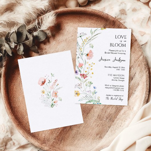Carte L'amour est dans l'Invitation de la douche nuptial