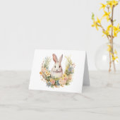 Carte Lapin de lapin pâle doux avec fleurs de printemps  (Fleur jaune)