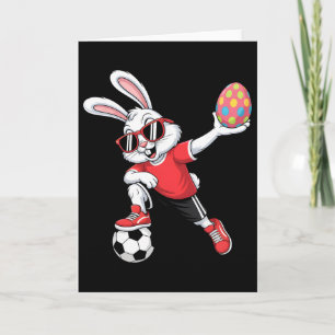 Carte Lapin de Pâques heureux jouant au football Hommes 