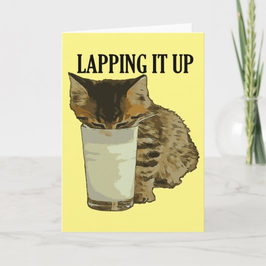 Carte Lapper Le Cute Tabby À Boire Du Lait D'Un Verre (Devant)