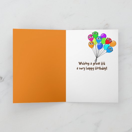 Carte Le caniche brun à quatre ans en osier (Intérieur)