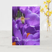 Carte Le jour de mère heureux ! "Crocus et abeille de (Fleur jaune)