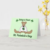 Carte Le jour de premier St Patrick du bébé (Fleur jaune)