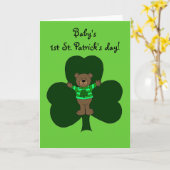 Carte Le jour de premier St Patrick du bébé (Fleur jaune)